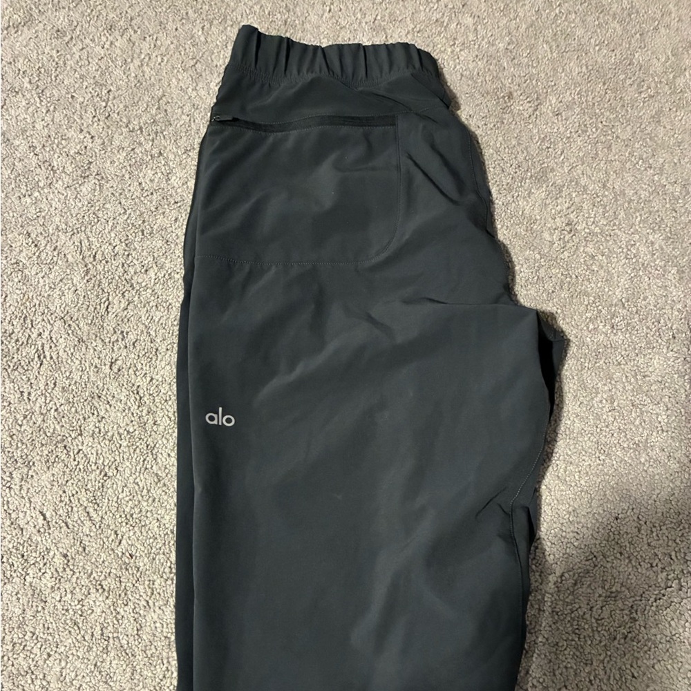 ALO Yoga Men's Charcoal Joggers